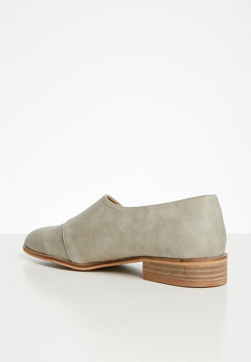 Miss Black - Aquai pump - grey