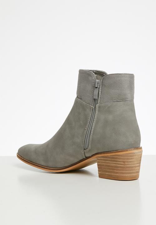 Miss Black - Archa boot - grey
