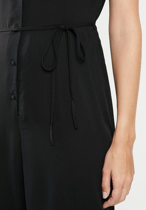 Cotton On - Woven Maggie short sleeve jumpsuit - black