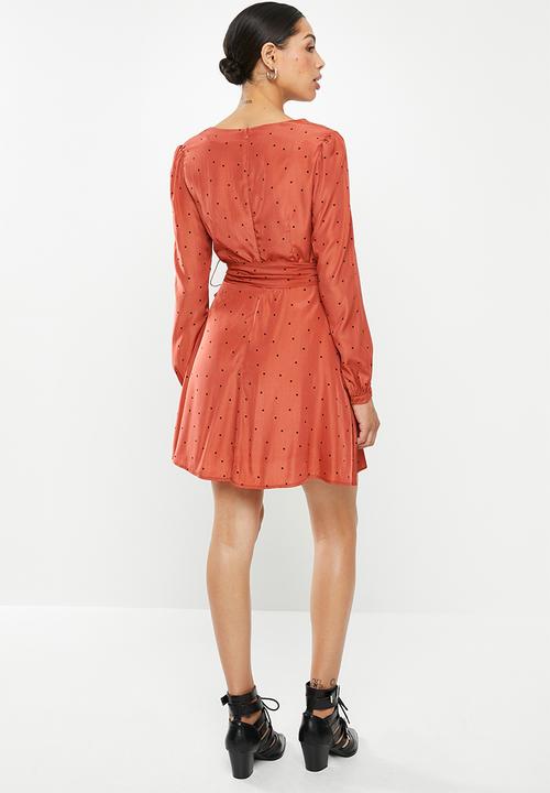 Glamorous - Mini spot dress - orange & black 