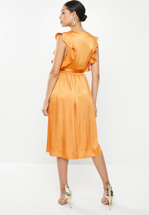 Glamorous - Crinkle satin ruffle dress - orange 