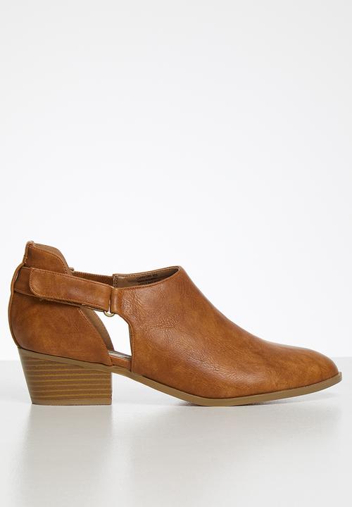 Butterfly Feet - Capricorn boot - tan