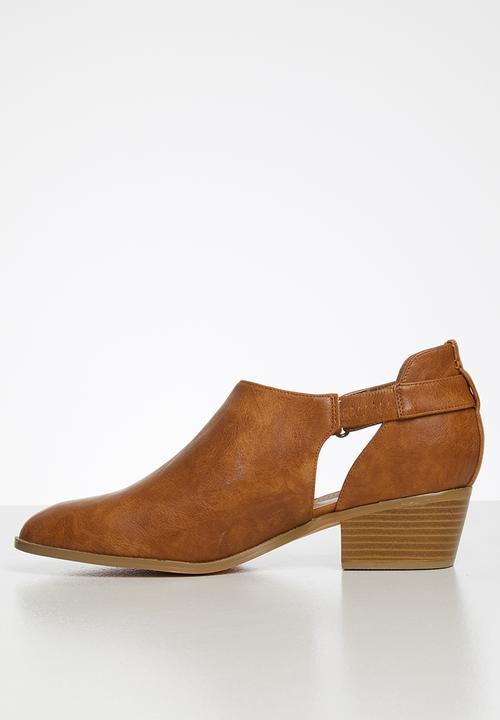 Butterfly Feet - Capricorn boot - tan