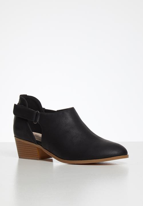 Butterfly Feet - Capricorn boot - black