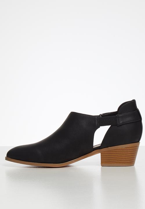 Butterfly Feet - Capricorn boot - black