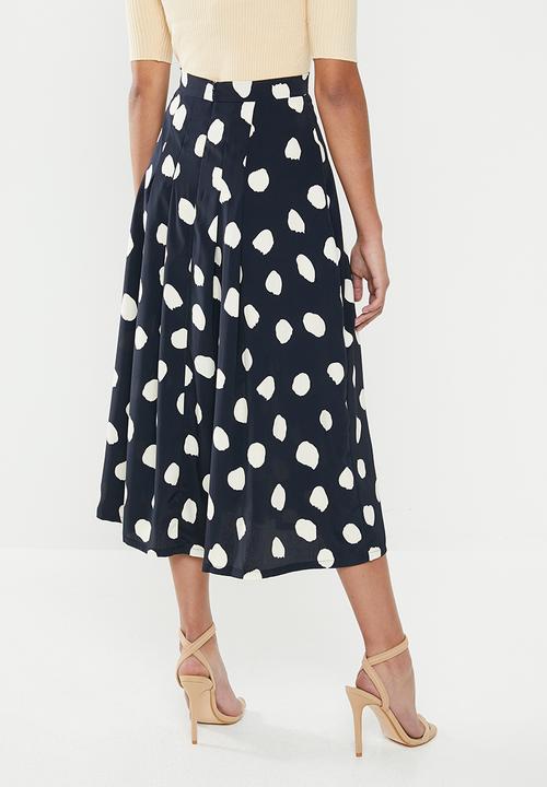 Glamorous - Petite messy spot skirt - navy & cream