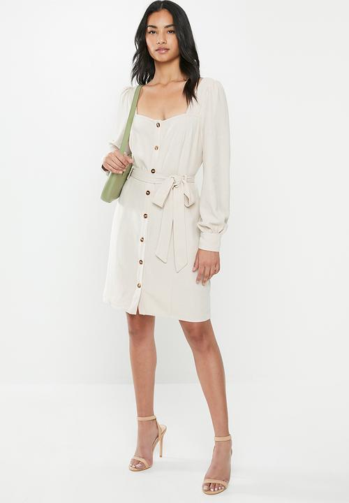 Glamorous - Petite button through mini with square neck - beige 