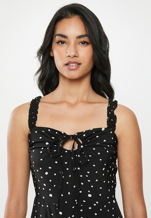 Glamorous - Petite messy spot spaghetti strap jumpsuit - black & white