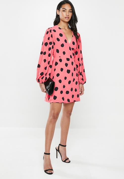 Glamorous - Petite messy spot volume sleeve tunic - pink & black 