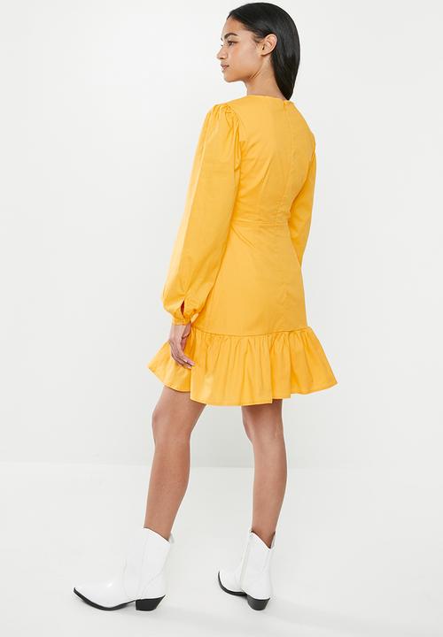 Glamorous - Petite drop waist long sleeve - yellow 