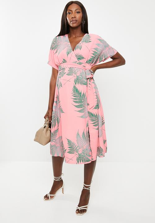 Glamorous - Maternity palm fern midi dress - pink & green 