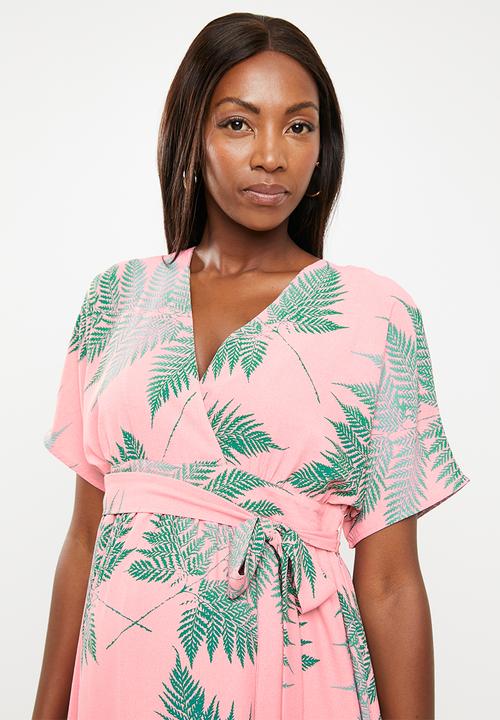 Glamorous - Maternity palm fern midi dress - pink & green 