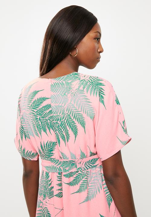 Glamorous - Maternity palm fern midi dress - pink & green 