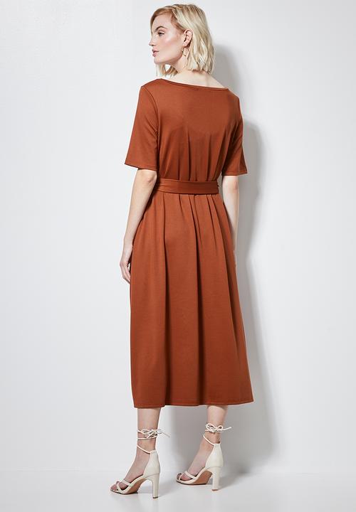 Superbalist - Fit & flare belted dress - rust