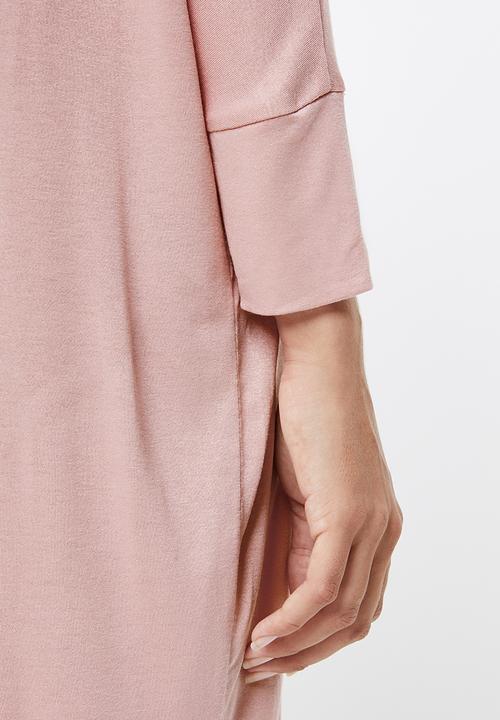 edit - Drapey knit dress - pink