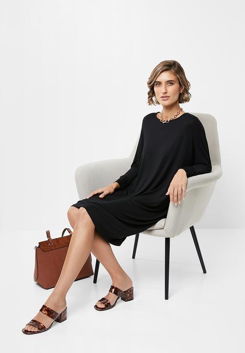 edit - Drapey knit dress - black