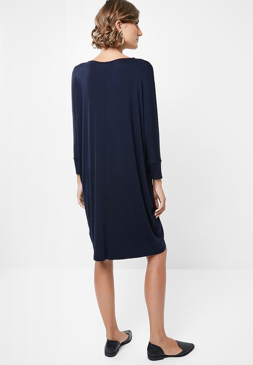 edit - Drapey knit dress - navy