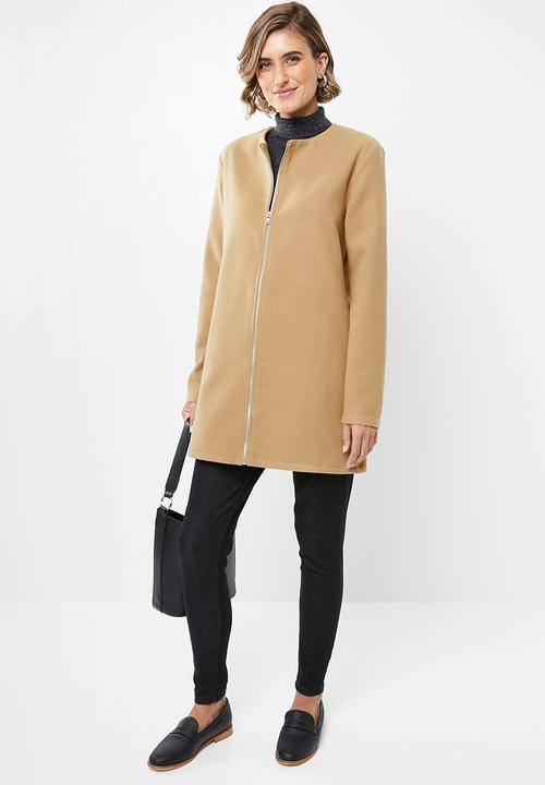 edit - Collarless coat - camel
