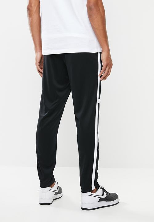 Nike - Nike sportswear pants - black & white