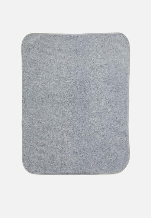 Sixth Floor - Sherpa pet blanket - grey