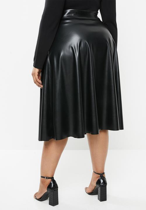 VELVET - Pleather midi skirt - black
