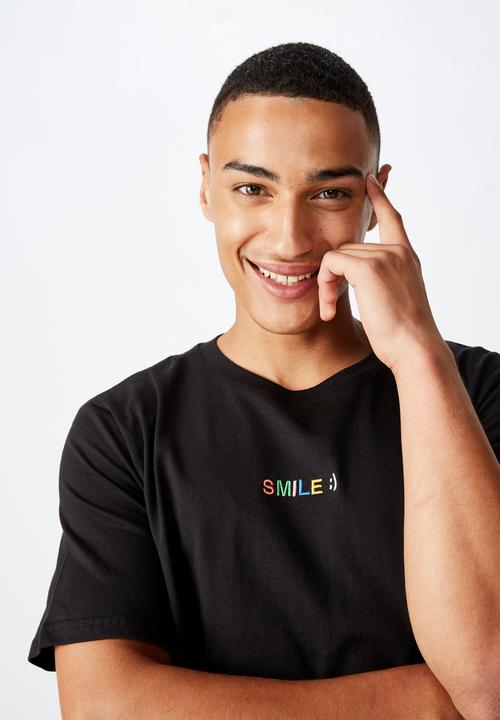 Cotton On - Smile :) Tbar text T-shirt - black