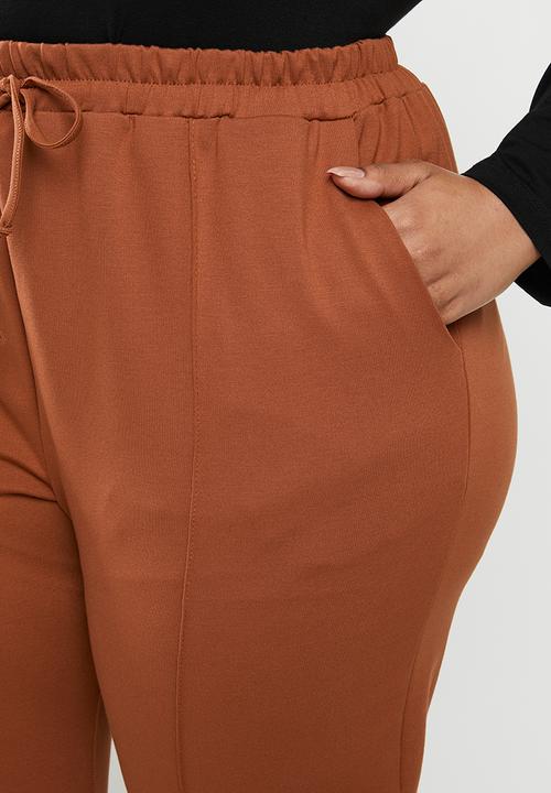 edit Plus - Knit peg leg trouser - rust