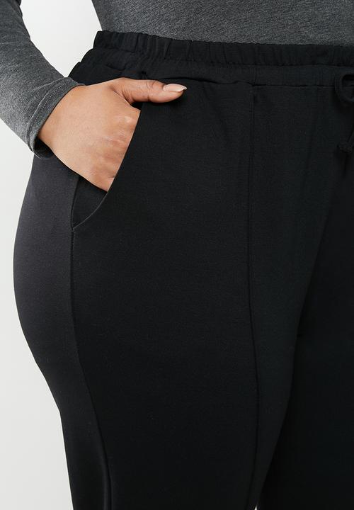 edit Plus - Knit peg leg trouser - black