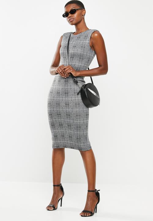 VELVET - Extend sleeve bodycon - black & white check