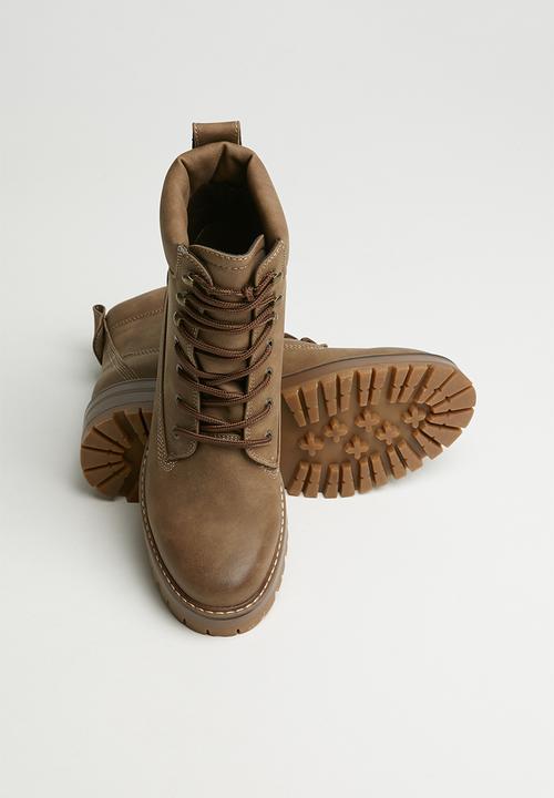 Miss Black - Fox 2 boot - brown