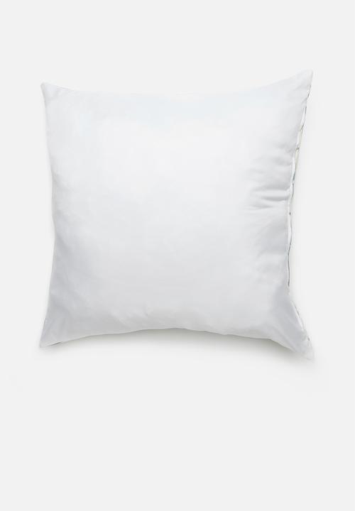 Grey Gardens - Infintiy cushion cover - sage