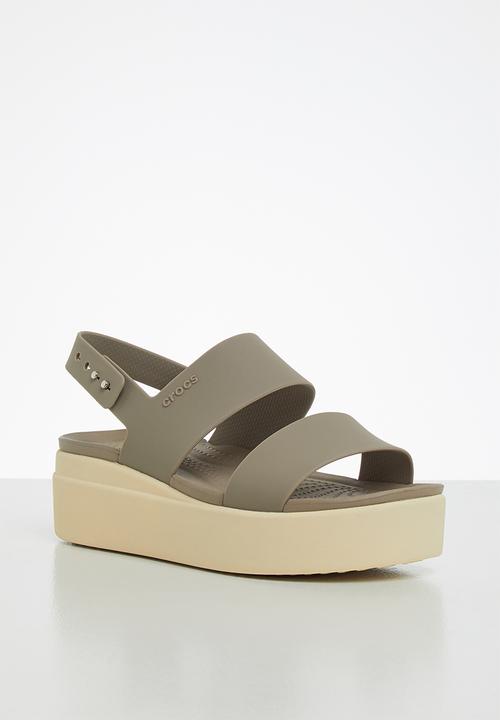 Crocs - Brooklyn low wedge - khaki