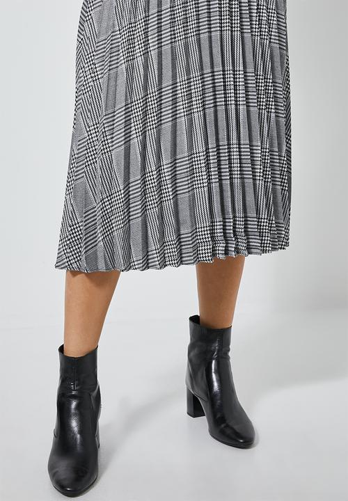 Superbalist - Pleated skirt - black & white 