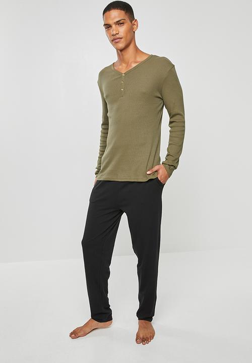 Superbalist - Premium ribbed henley sleep top - khaki