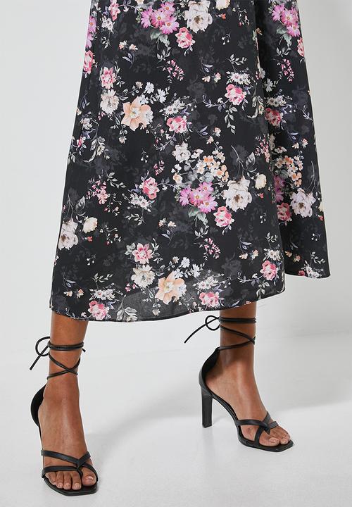 Superbalist - Midi tea dress long sleeve - black 