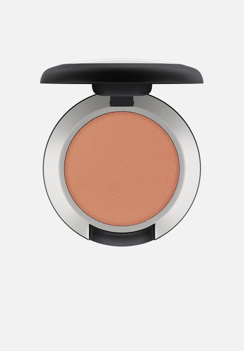 MAC - Powder Kiss Eyeshadow - What Clout!