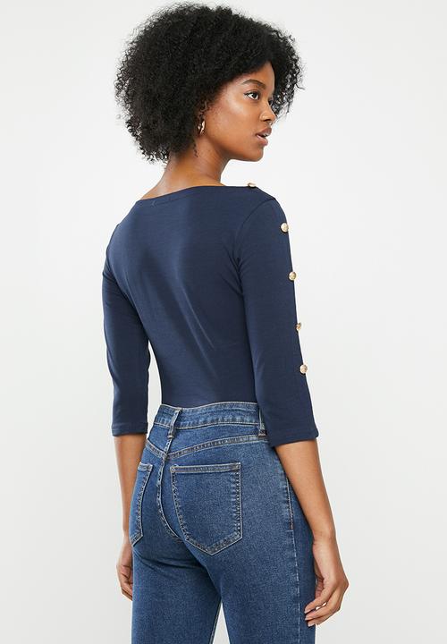 SISSY BOY - Boat neck logo tee with button detailing - navy
