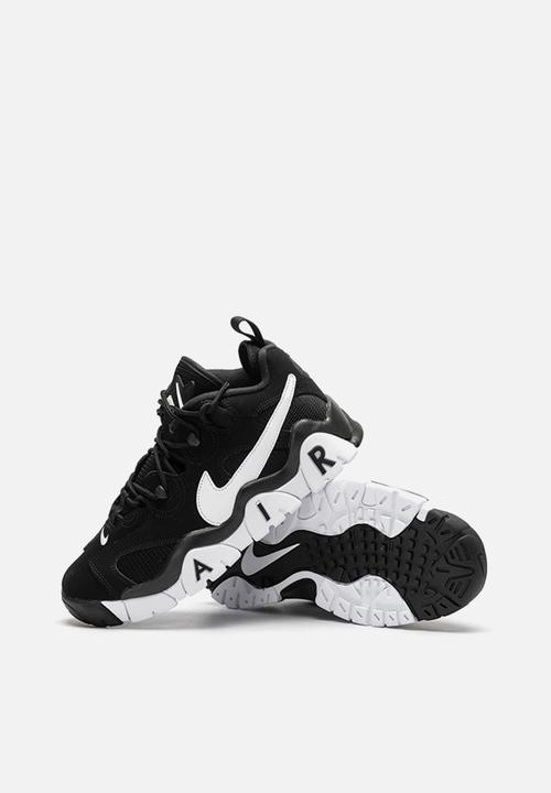 Nike - Air Barrage low - black / white-white