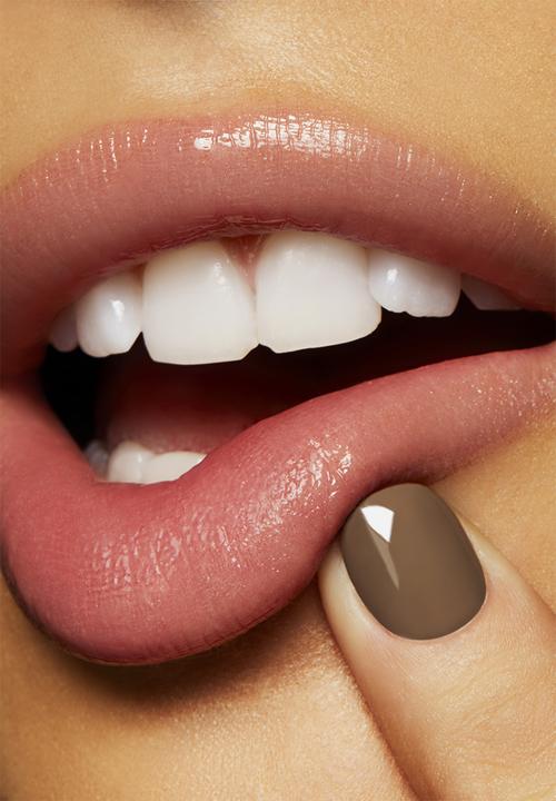 MAC - Petal Power Plenty Of Pout Plumping Lipgloss - Ephermal Nature