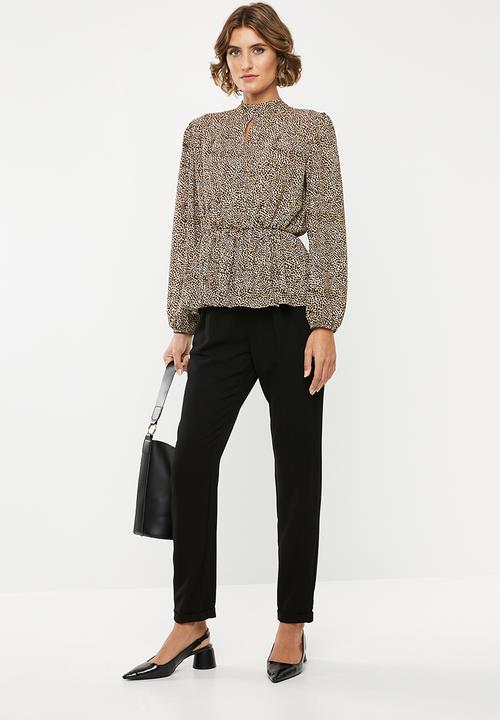 edit - Waisted blouse with keyhole - multi 