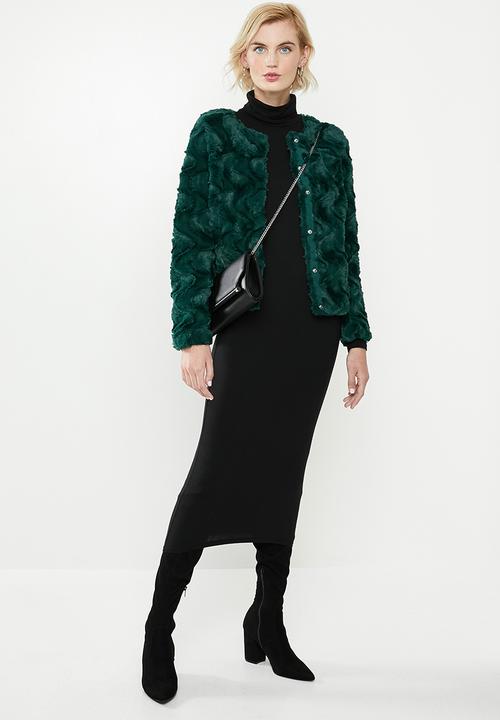 Vero Moda - Curl short faux fur jacket - ponderosa pine