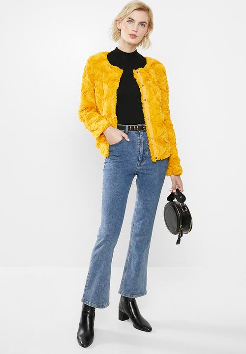 Vero Moda - Curl short faux fur jacket - spicy mustard