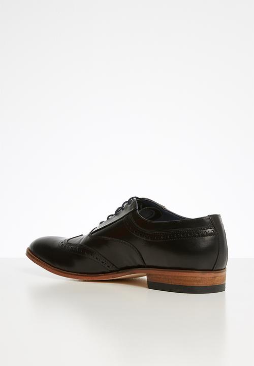 Watson - Leonard leather brogue - black