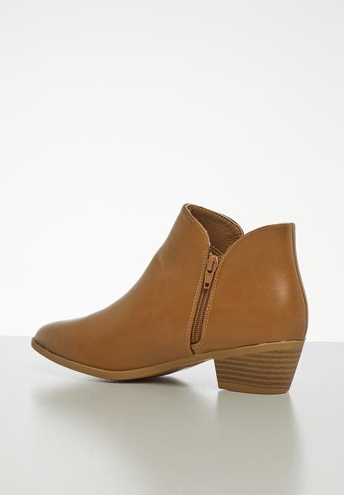 Jada - Slip on ankle boot - tan