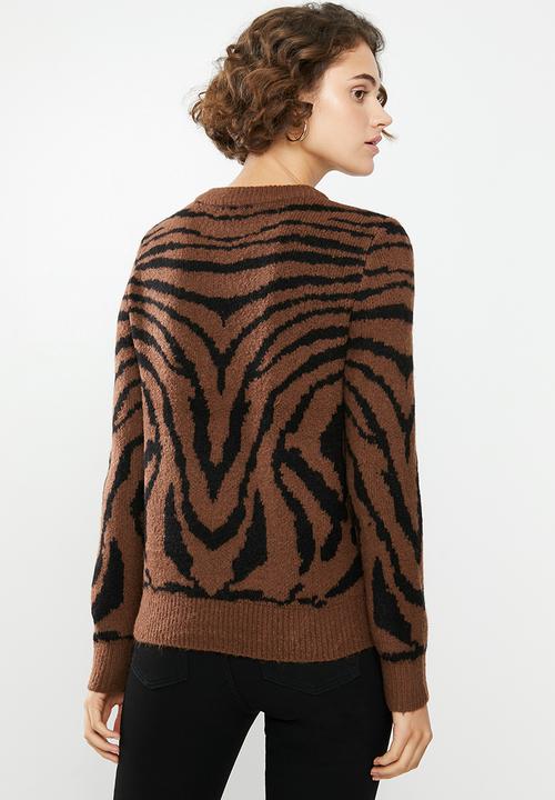 Jacqueline de Yong - Alicia long sleeve jaquard pullover - brown & black 
