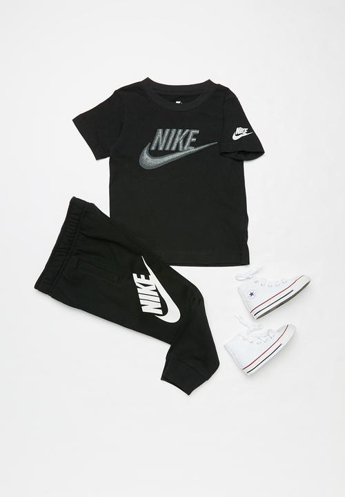 Nike - Nkb futura faux embroidery - black