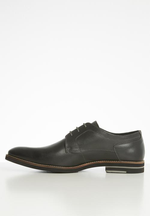 Pringle of Scotland - Greg leather lace up - black