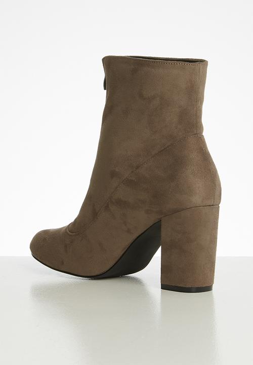 Butterfly Feet - Libra boot - taupe