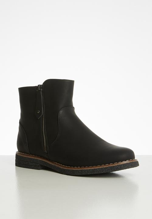 Butterfly Feet - Maliha boot - black