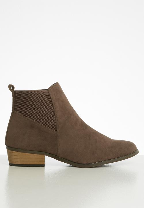 Butterfly Feet - Talia boot - choc